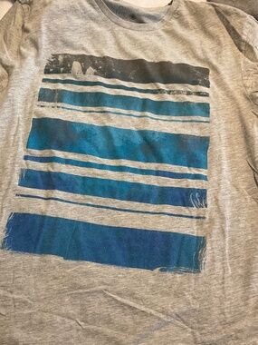 On The Byas (PacSun) Medium Graphic Tee Gray